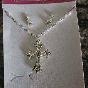 Elegant Silver Cross Necklace Set